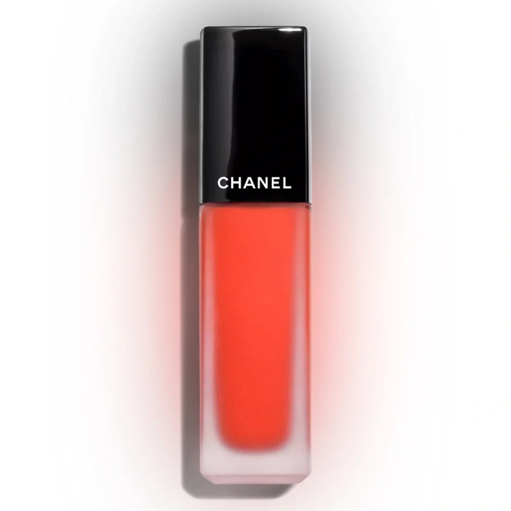 CHANEL Rouge Allure Liquid Velvet Lipstick - Vibrant Red